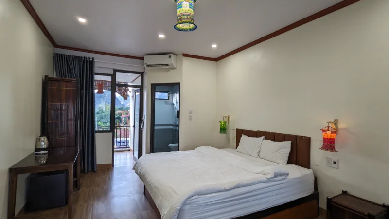 Ninh Binh Greenland Homestay - Mountain View Room